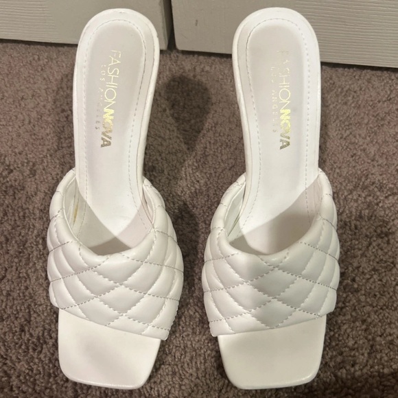 Fashion Nova White Quilted Sandals sz 6.5 heels sandals - Picture 2 of 4